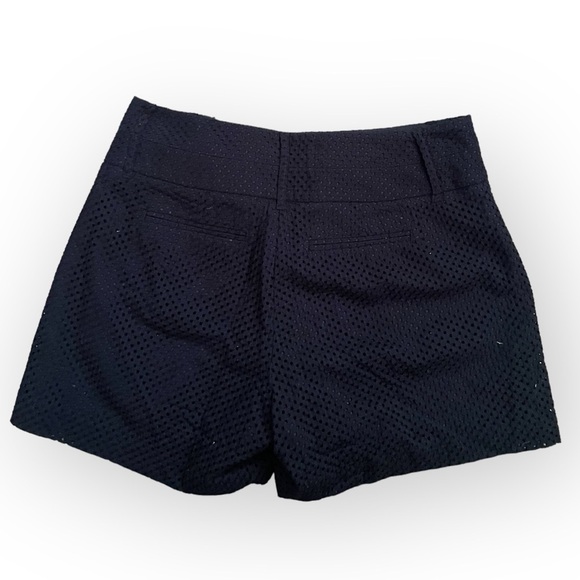 Elle shorts - Picture 2 of 5